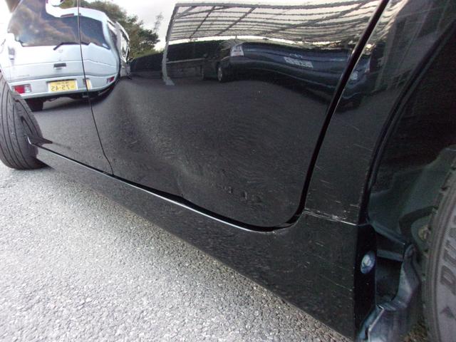 プリウス Sツーリングセレクション プッシュスタート 社外ナビ・TV バックカメラ ETC Bluetooth ステアリングスイッチ LEDオートライト 皮調シートカバー ローダウン 純正17インチAW スマートキー 車検令和8年3月(70枚目)