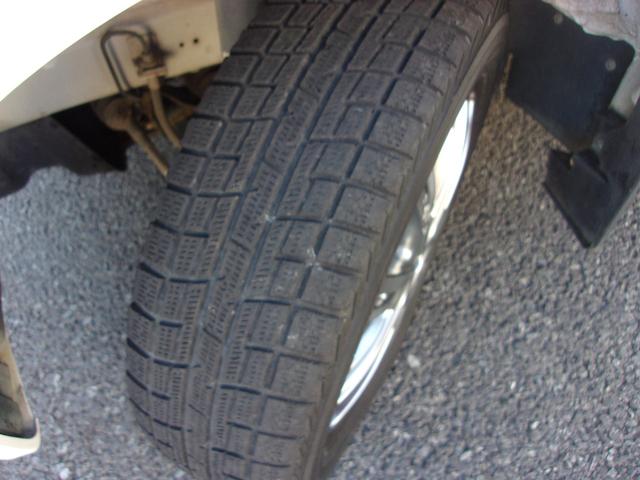 エブリイ PAハイルーフ4WD 純正AM/FMラジオ ETC 両側スライドドア レベライザー 社外13インチアルミホイール 車検令和8年10月(33枚目)