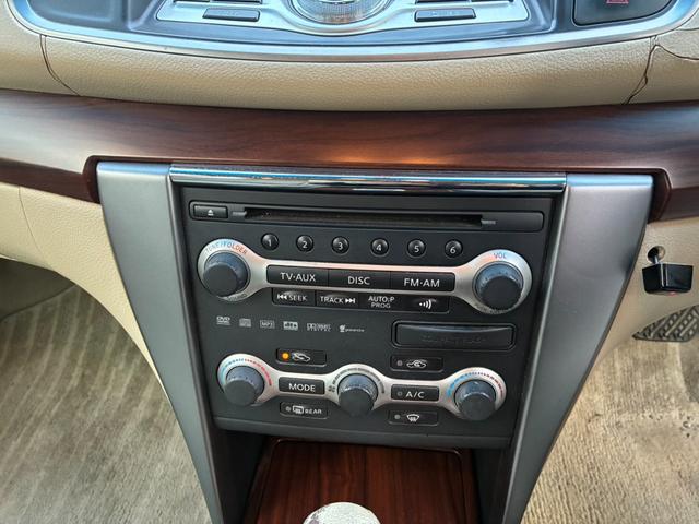 ティアナ 250XL ETC バックカメラ ナビ TV アルミホイール CVT キーレスエントリー 盗難防止システム パワーシート CD DVD再生 ミュージックプレイヤー接続可 衝突安全ボディ ABS エアコン(6枚目)