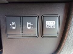 両側電動スライドドア！！荷物で手が塞がるなど簡単にドアの開閉が出来ます！何より力いらずで開閉ＯＫ！女性やお年寄りにも優しい。電動機能はＯＦＦにもできますから元気なお子様の駆け出しも安心！ 3