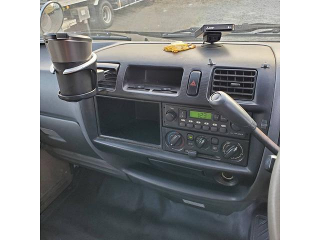 バネットトラック キッチンカー 3槽シンク、換気扇、外部電源口、販売口サッシ、リアドア(13枚目)