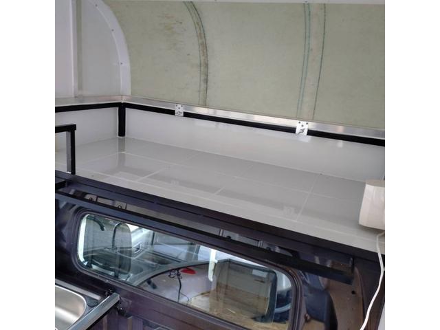 キャリイトラック キッチンカー　ルーフ脱着可能な軽８ナンバー登録のキッチンカー☆８０Ｌ給排水タンク、２槽シンク、コンセント、販売口２ヶ所、照明、ＥＴｃ（18枚目）