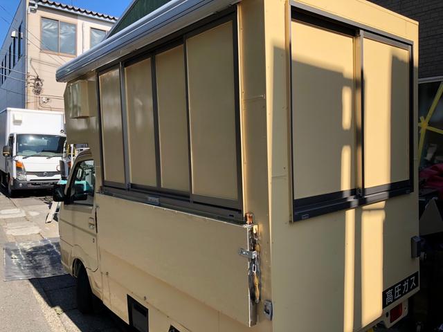 キャリイトラック キッチンカー　冷蔵庫、２槽シンク、給排水タンク８０Ｌｘ２、換気扇、販売口２箇所、網戸付き、上部換気口、外部電源口ＦＩＡＭＭＡサイドオーニング（2枚目）