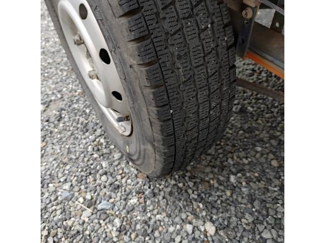 キャリイトラック キッチンカー 脱着式キッチンBOX(工具不要)冷凍冷蔵庫・2槽シンク・給排水タンク各100L・外部電源口・跳ね上げ式ハッチ・換気扇・折り畳みカウンター ・照明☆道路交通法上の荷物の高さ制限OK(2.5m以下)(15枚目)