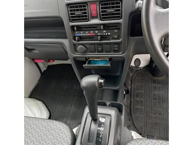 キャリイトラック キッチンカー 脱着式キッチンBOX(工具不要)冷凍冷蔵庫・2槽シンク・給排水タンク各100L・外部電源口・跳ね上げ式ハッチ・換気扇・折り畳みカウンター ・照明☆道路交通法上の荷物の高さ制限OK(2.5m以下)(18枚目)