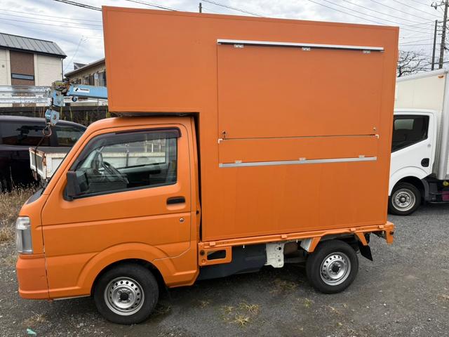 キャリイトラック キッチンカー ・外部電源口・2槽シンク(給排水タンク各100L)・換気扇☆R8年2月まで予備検査(軽貨物4ナンバー)付きなので直ぐ登録して乗り出せます。(5枚目)