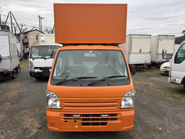 キャリイトラック キッチンカー ・外部電源口・2槽シンク(給排水タンク各100L)・換気扇☆R8年2月まで予備検査(軽貨物4ナンバー)付きなので直ぐ登録して乗り出せます。(6枚目)