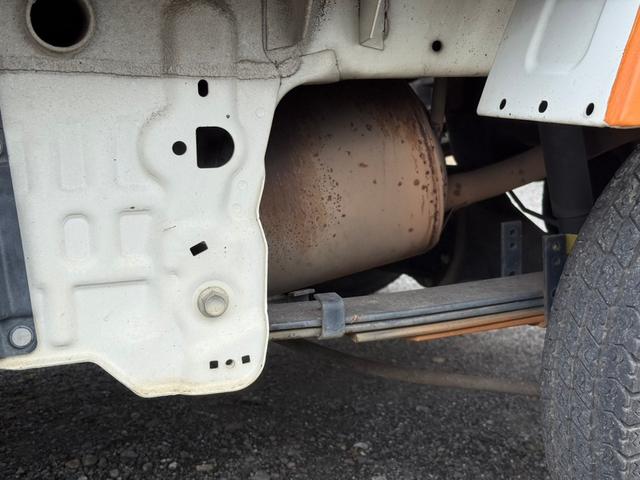 キャリイトラック キッチンカー ・外部電源口・2槽シンク(給排水タンク各100L)・換気扇☆R8年2月まで予備検査(軽貨物4ナンバー)付きなので直ぐ登録して乗り出せます。(21枚目)