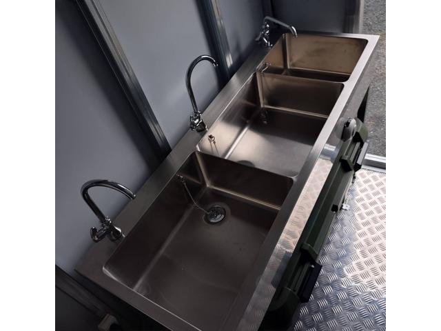 ハイゼットトラック キッチンカー　☆作業台ｘ２　☆３槽シンク☆２００Ｌ給排水タンク☆外部電源☆☆換気扇☆庫内灯☆バックモニター☆ＥＴＣ☆登録は軽ではなく「普通車」（11枚目）