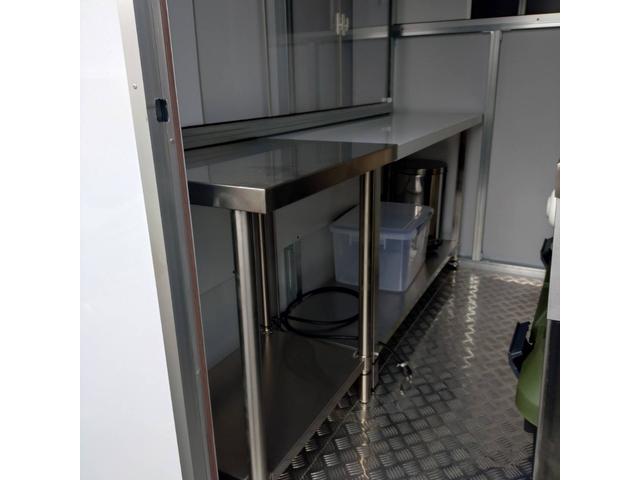 ハイゼットトラック キッチンカー　☆作業台ｘ２　☆３槽シンク☆２００Ｌ給排水タンク☆外部電源☆☆換気扇☆庫内灯☆バックモニター☆ＥＴＣ☆登録は軽ではなく「普通車」（14枚目）