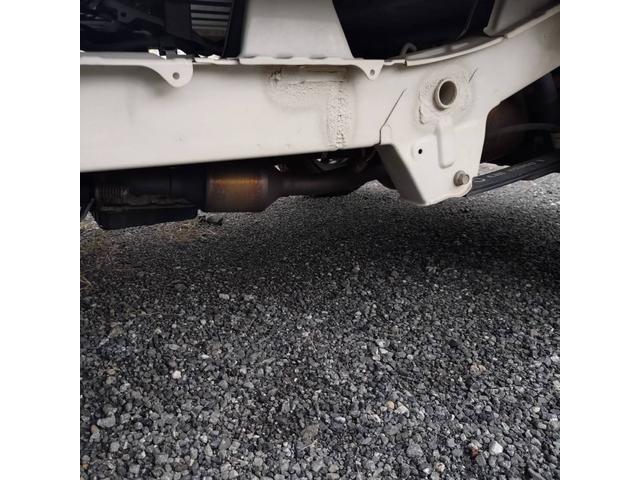 ハイゼットトラック キッチンカー　☆作業台ｘ２　☆３槽シンク☆２００Ｌ給排水タンク☆外部電源☆☆換気扇☆庫内灯☆バックモニター☆ＥＴＣ☆登録は軽ではなく「普通車」（19枚目）