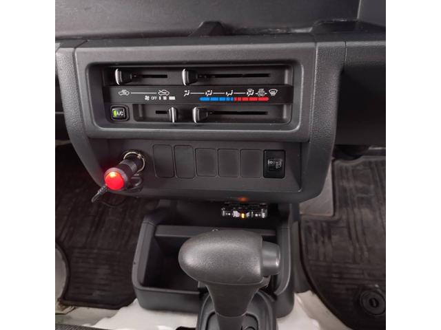 ハイゼットトラック キッチンカー　☆作業台ｘ２　☆３槽シンク☆２００Ｌ給排水タンク☆外部電源☆☆換気扇☆庫内灯☆バックモニター☆ＥＴＣ☆登録は軽ではなく「普通車」（20枚目）