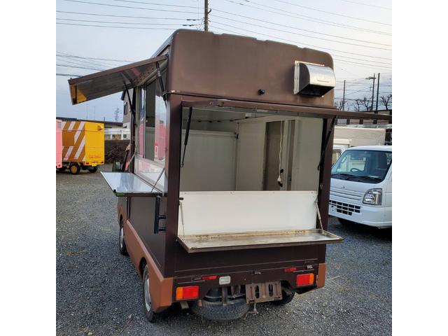 キャリイトラック キッチンカー 換気扇、外部電源口、販売口左跳ね上げ、移動販売、ケータリングカーとしても♪(2枚目)