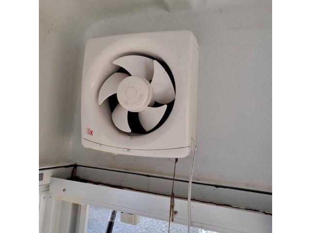 キャリイトラック キッチンカー 換気扇、外部電源口、販売口左跳ね上げ、移動販売、ケータリングカーとしても♪(15枚目)