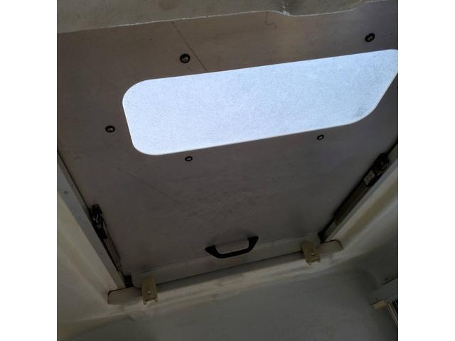 キャリイトラック キッチンカー 換気扇、外部電源口、販売口左跳ね上げ、移動販売、ケータリングカーとしても♪(16枚目)