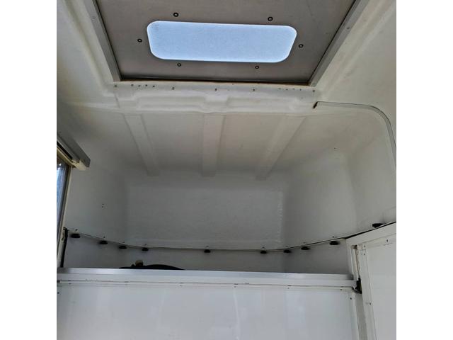 キャリイトラック キッチンカー 換気扇、外部電源口、販売口左跳ね上げ、移動販売、ケータリングカーとしても♪(17枚目)