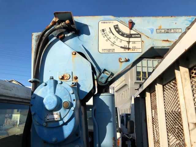 タイタントラック ２．０ｔ　タダノ３段クレーン　３ペダル　ＴＡＤＡＮＯ　ＴＭ－Ｚ２２３　２．０２ｔ　３段クレーン　（ＴＭ－Ｚ２２３）　荷台寸法　幅１６００×長さ２３３０ｍｍ（30枚目）