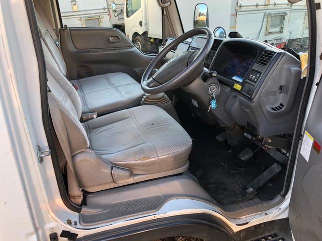 タイタントラック ２．０ｔ　タダノ３段クレーン　３ペダル　ＴＡＤＡＮＯ　ＴＭ－Ｚ２２３　２．０２ｔ　３段クレーン　（ＴＭ－Ｚ２２３）　荷台寸法　幅１６００×長さ２３３０ｍｍ（35枚目）