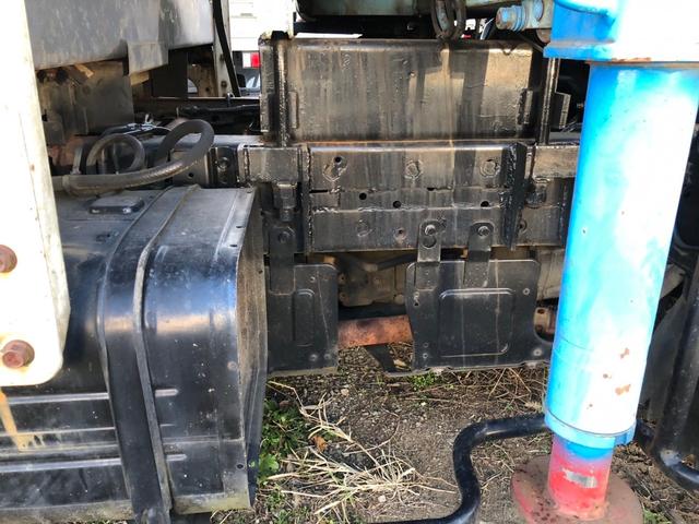 タイタントラック ２．０ｔ　タダノ３段クレーン　３ペダル　ＴＡＤＡＮＯ　ＴＭ－Ｚ２２３　２．０２ｔ　３段クレーン　（ＴＭ－Ｚ２２３）　荷台寸法　幅１６００×長さ２３３０ｍｍ（45枚目）