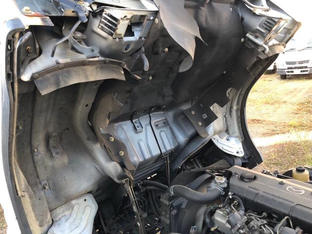 タイタントラック ２．０ｔ　タダノ３段クレーン　３ペダル　ＴＡＤＡＮＯ　ＴＭ－Ｚ２２３　２．０２ｔ　３段クレーン　（ＴＭ－Ｚ２２３）　荷台寸法　幅１６００×長さ２３３０ｍｍ（49枚目）