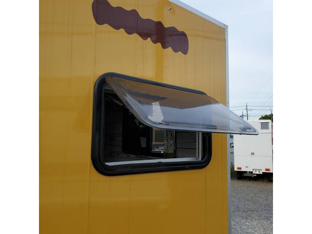 キャリイトラック キャンピングカー、加工車８ナンバー普通車登録　ミニキッチン、エアコン、ベットキット、ポータブルナビ、バックカメラ（7枚目）