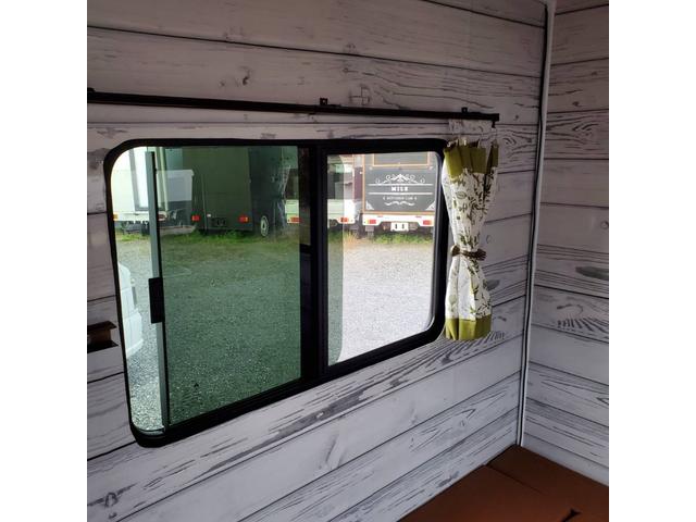 キャリイトラック キャンピングカー、加工車８ナンバー普通車登録　ミニキッチン、エアコン、ベットキット、ポータブルナビ、バックカメラ（21枚目）