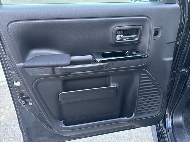 スペーシアカスタム Ｈｙｂｒｉｄ　ＸＳ（28枚目）