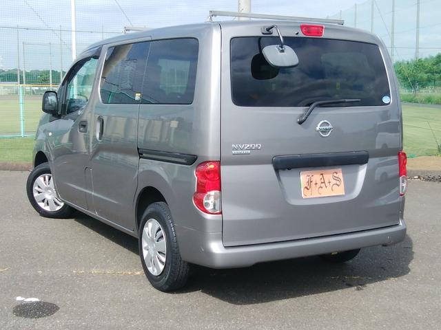 ＮＶ２００バネットバン ＧＸ　エマージェンシーブレーキ　ワンオーナー　記録簿　取説　ディーラー整備　純正ナビ　地デジ（走行中視聴可能）Ｂｌｕｅｔｏｏｔｈ　２．０ＥＴＣ　ドラレコ　レーンアシスト　オートライト　キーレス　スペア（12枚目）