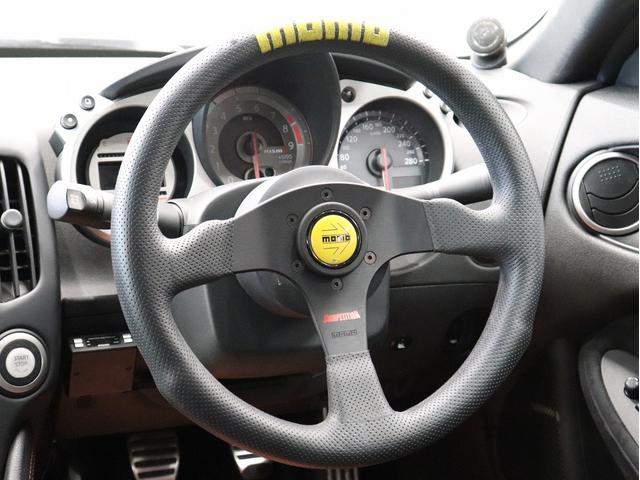 MOMO ステアリング Nismo エンブレム付き MOMO ステアリング Nismo エンブレム付き MOMO ステアリング