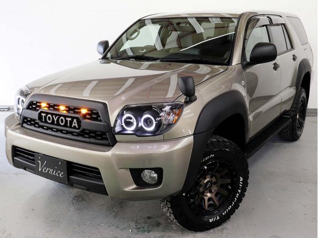 ハイラックスサーフ SSR-X Vセレクション 後期モデル 新品社外アルミホイール 新品BFグッドリッチATタイヤ 新品イカリング付ヘッドライト テールランプブラックアウト 新品LED付USトヨタタコマ仕様グリル マットブラック塗り分け(2枚目)