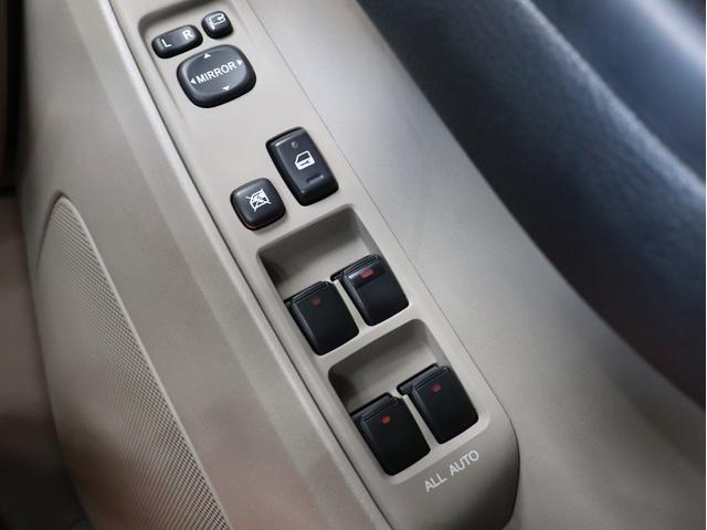 ハイラックスサーフ SSR-X Vセレクション 後期モデル 新品社外アルミホイール 新品BFグッドリッチATタイヤ 新品イカリング付ヘッドライト テールランプブラックアウト 新品LED付USトヨタタコマ仕様グリル マットブラック塗り分け(26枚目)