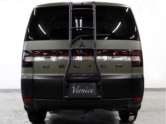 デリカD:5 G プレミアム 4WD 両側電動ドア&バックドア HDナビ FSRカメラ ETC スマートキー 新品社外AW 新品BFGタイヤ 新品ブルバー新品オバフェン新品リアラダー ファイバーLEDカスタムライト テールブラック(7枚目)