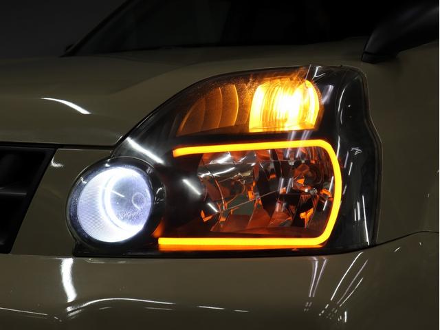 エクストレイル ２０Ｘ　４ＷＤ　ＨＤＤナビ　カプロンシート　ルーフレール　新品社外アルミホイール　新品ＢＦグッドリッチＡＴタイヤ　インナーブラックファイバーＬＥＤライト　テールランプブラックアウト　マットブラック仕上げ（12枚目）