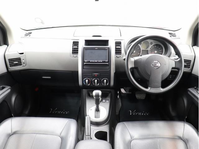 エクストレイル ２０Ｘ　４ＷＤ　ＨＤＤナビ　カプロンシート　ルーフレール　新品社外アルミホイール　新品ＢＦグッドリッチＡＴタイヤ　インナーブラックファイバーＬＥＤライト　テールランプブラックアウト　マットブラック仕上げ（22枚目）