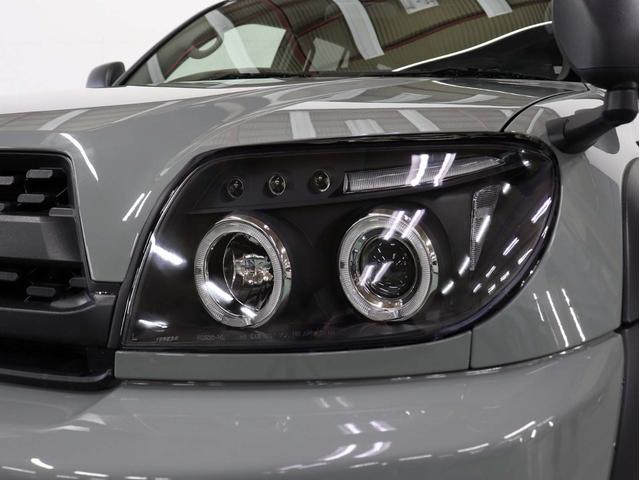 ハイラックスサーフ SSR-X アメリカンバージョン 4WD 新品社外アルミホイール 新品TOYOオープンカントリーR/Tタイヤ 新品LED付USトヨタタコマ仕様グリル 新品イカリングヘッドライト テールランプブラックアウト マットブラック塗り分け(10枚目)