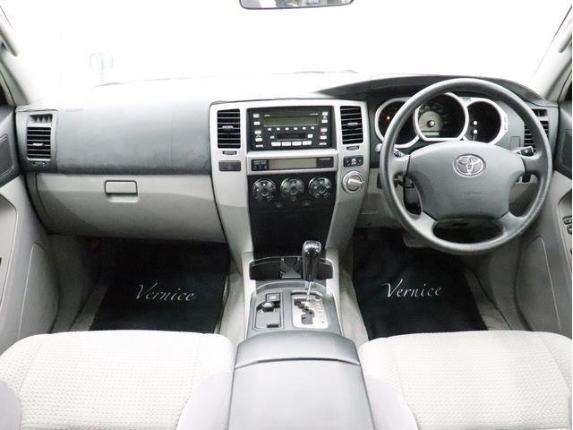 ハイラックスサーフ SSR-X アメリカンバージョン 4WD 新品社外アルミホイール 新品TOYOオープンカントリーR/Tタイヤ 新品LED付USトヨタタコマ仕様グリル 新品イカリングヘッドライト テールランプブラックアウト マットブラック塗り分け(22枚目)