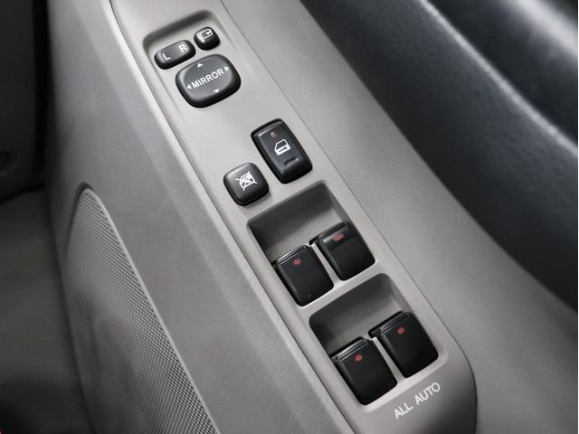 ハイラックスサーフ SSR-X アメリカンバージョン 4WD 新品社外アルミホイール 新品TOYOオープンカントリーR/Tタイヤ 新品LED付USトヨタタコマ仕様グリル 新品イカリングヘッドライト テールランプブラックアウト マットブラック塗り分け(31枚目)