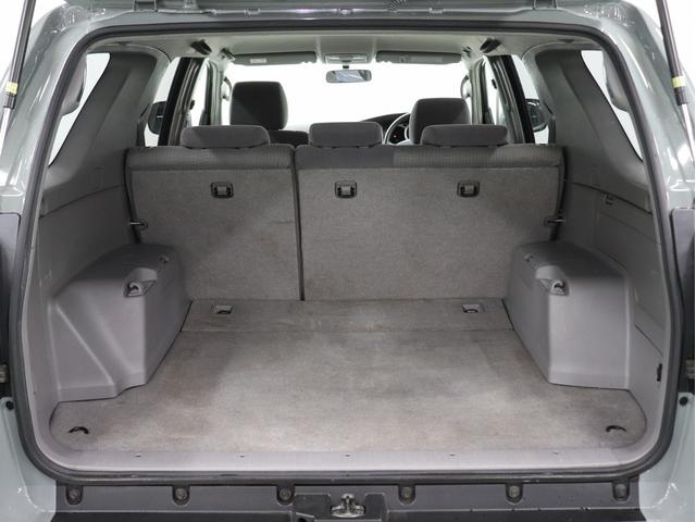 ハイラックスサーフ SSR-X アメリカンバージョン 4WD 新品社外アルミホイール 新品TOYOオープンカントリーR/Tタイヤ 新品LED付USトヨタタコマ仕様グリル 新品イカリングヘッドライト テールランプブラックアウト マットブラック塗り分け(32枚目)