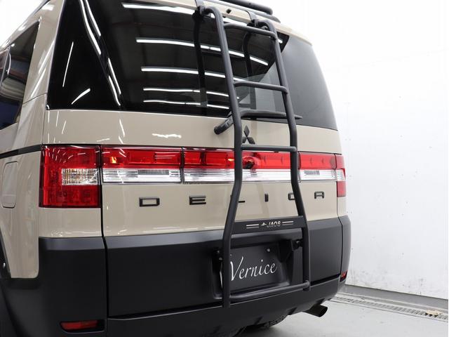 デリカＤ：５ Ｍ　電動スライドドア　社外ナビＴＶ　新品社外ＡＷ　新品ＢＦＧタイヤ　新品バスターズルーフラック　新品ブルバー　新品オーバーフェンダー　新品リアラダー　ファイバーＬＥＤイカリング付カスタムヘッドライト（21枚目）