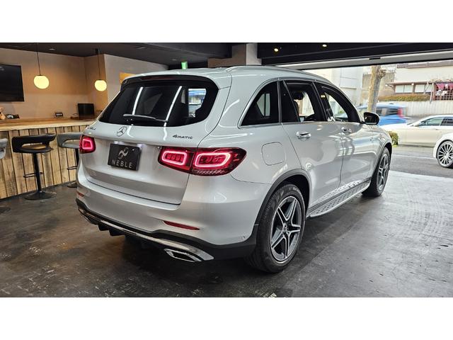 ＧＬＣ２２０ｄ　４マチック　ＡＭＧライン　ランニングボード　パノラマルーフ　ＡＭＧスタイリングパッケージ　アンビエントライト６４色　新品フロアマット　黒ハーフレザー　車検Ｒ７／９まで　３６０°カメラ　シートヒーター　パワーシート　地デジ(13枚目)