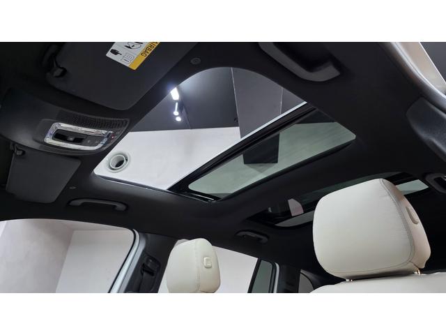 ＧＬＢ ＧＬＢ２００ｄ　４マチック　レザーエクスクルーシブＰ　マキアートベージュ革　パノラマルーフ　３６０°カメラ　シートヒーター　オートトランク　アンビエントライト　純正前後ドラレコ　レーダーセーフティ（3枚目）