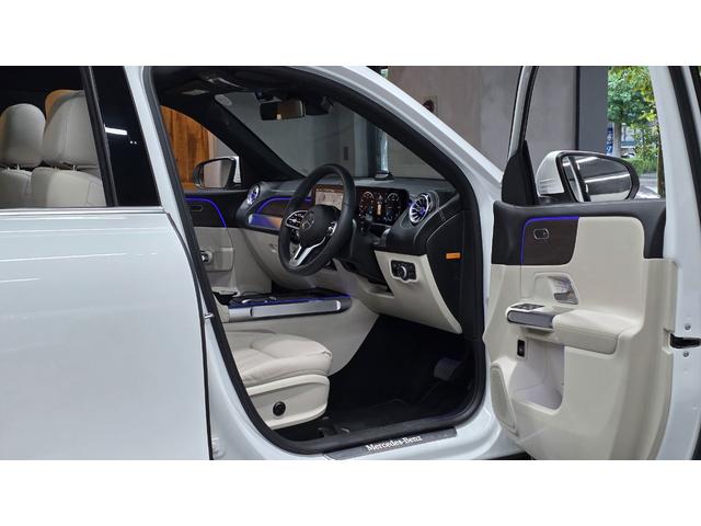 ＧＬＢ ＧＬＢ２００ｄ　４マチック　レザーエクスクルーシブＰ　マキアートベージュ革　パノラマルーフ　３６０°カメラ　シートヒーター　オートトランク　アンビエントライト　純正前後ドラレコ　レーダーセーフティ（19枚目）