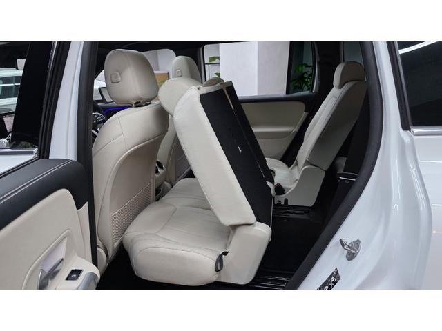 ＧＬＢ ＧＬＢ２００ｄ　４マチック　レザーエクスクルーシブＰ　マキアートベージュ革　パノラマルーフ　３６０°カメラ　シートヒーター　オートトランク　アンビエントライト　純正前後ドラレコ　レーダーセーフティ（24枚目）