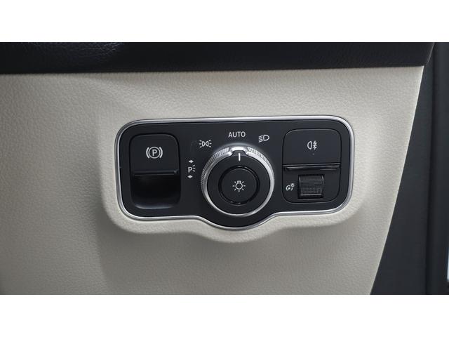 ＧＬＢ ＧＬＢ２００ｄ　４マチック　レザーエクスクルーシブＰ　マキアートベージュ革　パノラマルーフ　３６０°カメラ　シートヒーター　オートトランク　アンビエントライト　純正前後ドラレコ　レーダーセーフティ（38枚目）