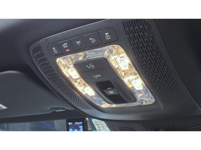 ＧＬＢ ＧＬＢ２００ｄ　４マチック　レザーエクスクルーシブＰ　マキアートベージュ革　パノラマルーフ　３６０°カメラ　シートヒーター　オートトランク　アンビエントライト　純正前後ドラレコ　レーダーセーフティ（40枚目）