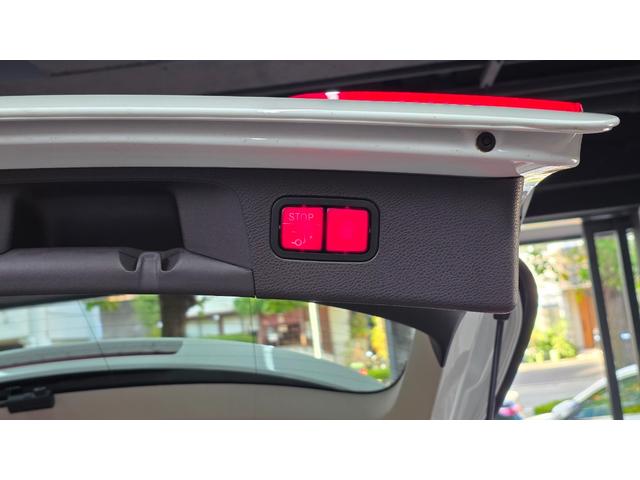 Eクラスステーションワゴン E4504マチックステーションワゴンエクスクルーシブ エクスクルーシブP ナッツブラウン革 パノラマルーフ ブルメスター ヘッドアップディスプレイ 360°カメラ シートベンチレーター シートヒーター パワーシート オートトランク 前後ドラレコ(29枚目)