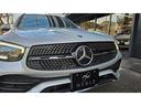 ＧＬＣ２２０ｄ　４マチック　ＡＭＧライン　ランニングボード　パノラマルーフ　ＡＭＧスタイリングパッケージ　アンビエントライト６４色　新品フロアマット　黒ハーフレザー　車検Ｒ７／９まで　３６０°カメラ　シートヒーター　パワーシート　地デジ(4枚目)