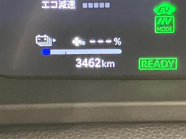 クラウンスポーツ ＲＳ　３４５９キロ　当社元試乗車　衝突被害軽減ブレーキ　大型ＤＡナビ　全周囲モニター　前後ドラレコ　急速充電Ｖ２Ｈ対応　大型パノラマルーフ　パワーバックドア　追従型クルコン　デジタルミラー　赤キャリパー（19枚目）