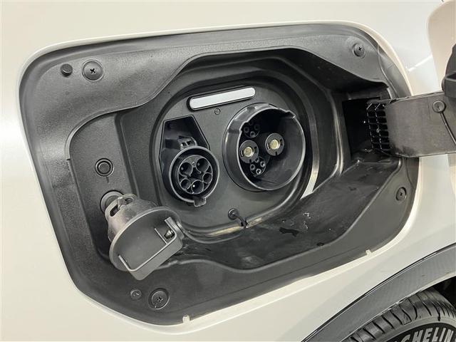 クラウンスポーツ ＲＳ　３４５９キロ　当社元試乗車　衝突被害軽減ブレーキ　大型ＤＡナビ　全周囲モニター　前後ドラレコ　急速充電Ｖ２Ｈ対応　大型パノラマルーフ　パワーバックドア　追従型クルコン　デジタルミラー　赤キャリパー（32枚目）