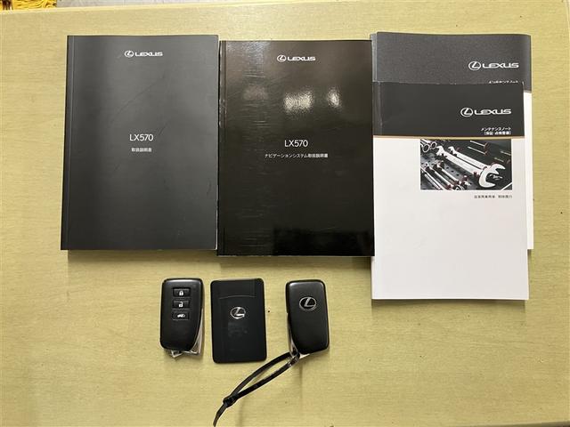 ＬＸ ＬＸ５７０ブラックシークエンス　３８６７０キロ　衝突被害軽減機能　純正メモリーナビ　全周囲＆バックモニター　寒冷地仕様　ムーンルーフ　黒革エアシート＆ヒーター　ドラレコ　クルーズコントロール　７人乗り　ＥＴＣ　２オーナー　禁煙車（25枚目）